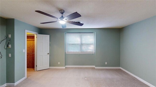 Building Photo - 707 Sir Walter Cir