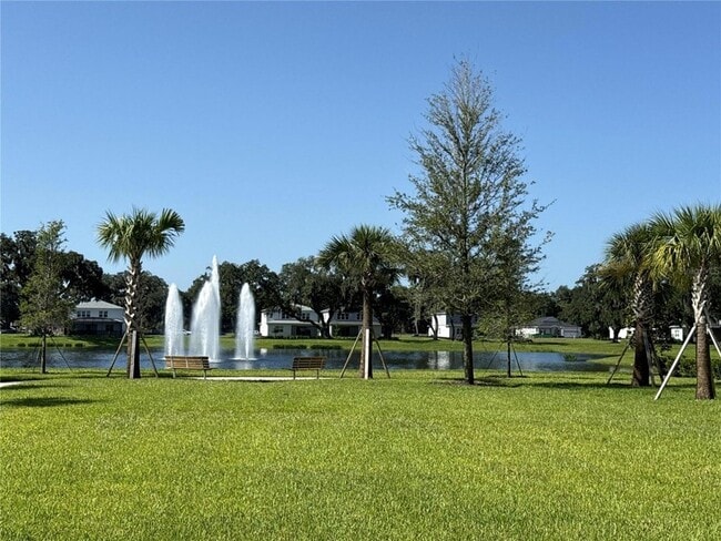 Building Photo - 16645 Lone Oak Cir