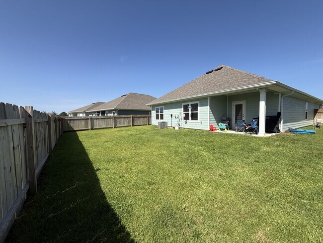Building Photo - 319 Gray Owl Dr