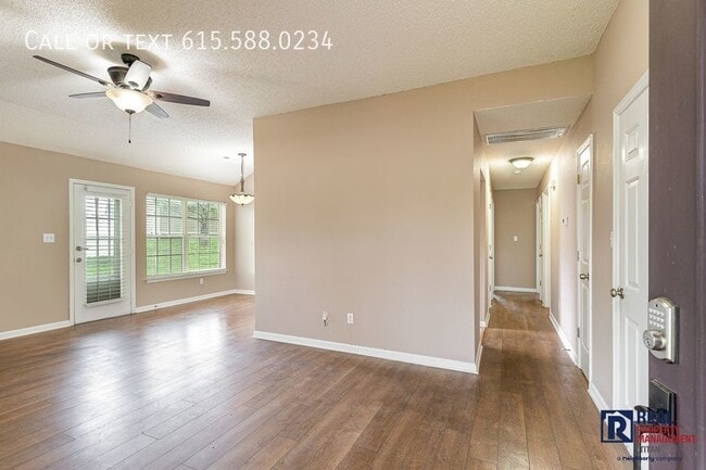 Building Photo - 2824 Canary Ct