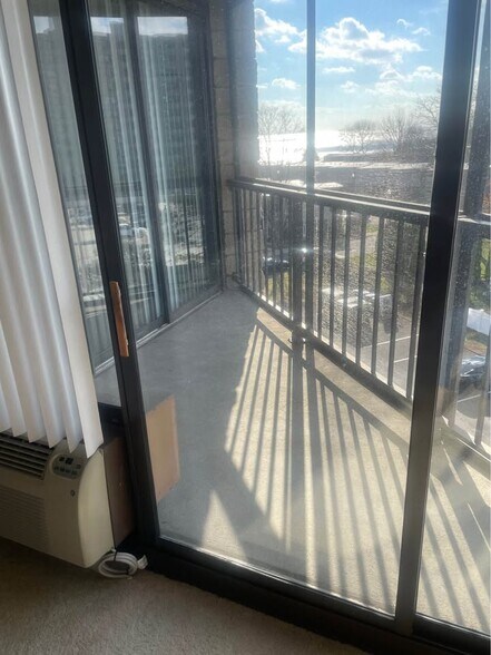 balcony - 140 Captain Thomas Blvd