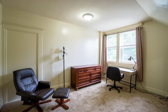 Building Photo - 113 Comstock Pl