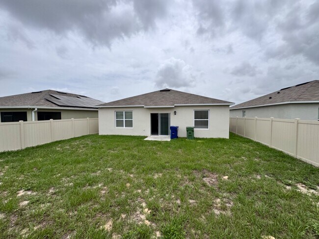 Building Photo - 325 Meadowbrook Blvd