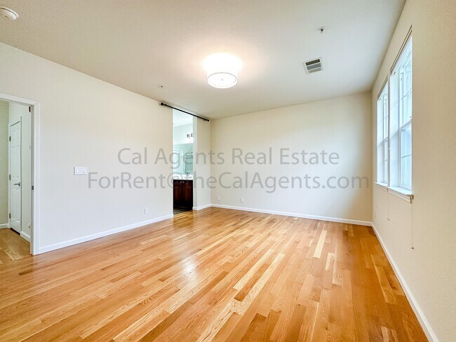 Building Photo - 2404 Maritime Way