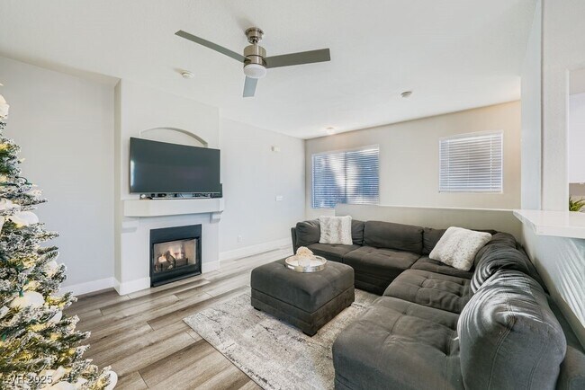 Building Photo - 9050 W Warm Springs Rd