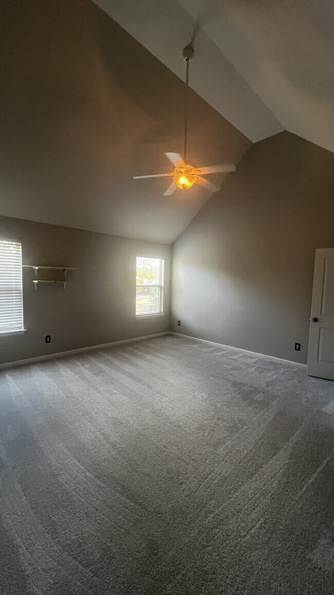 Building Photo - 116 Clearview Ct