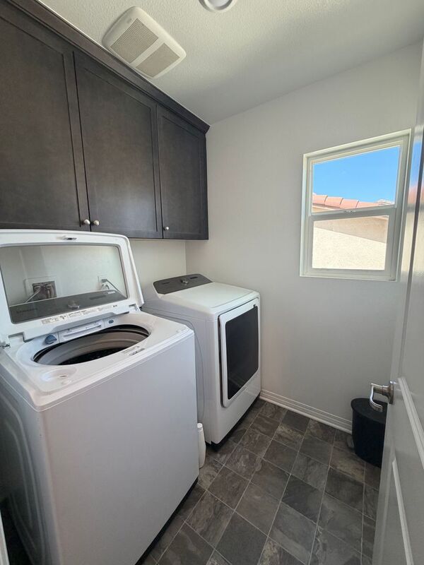 Building Photo - 36921 Basalt Ln