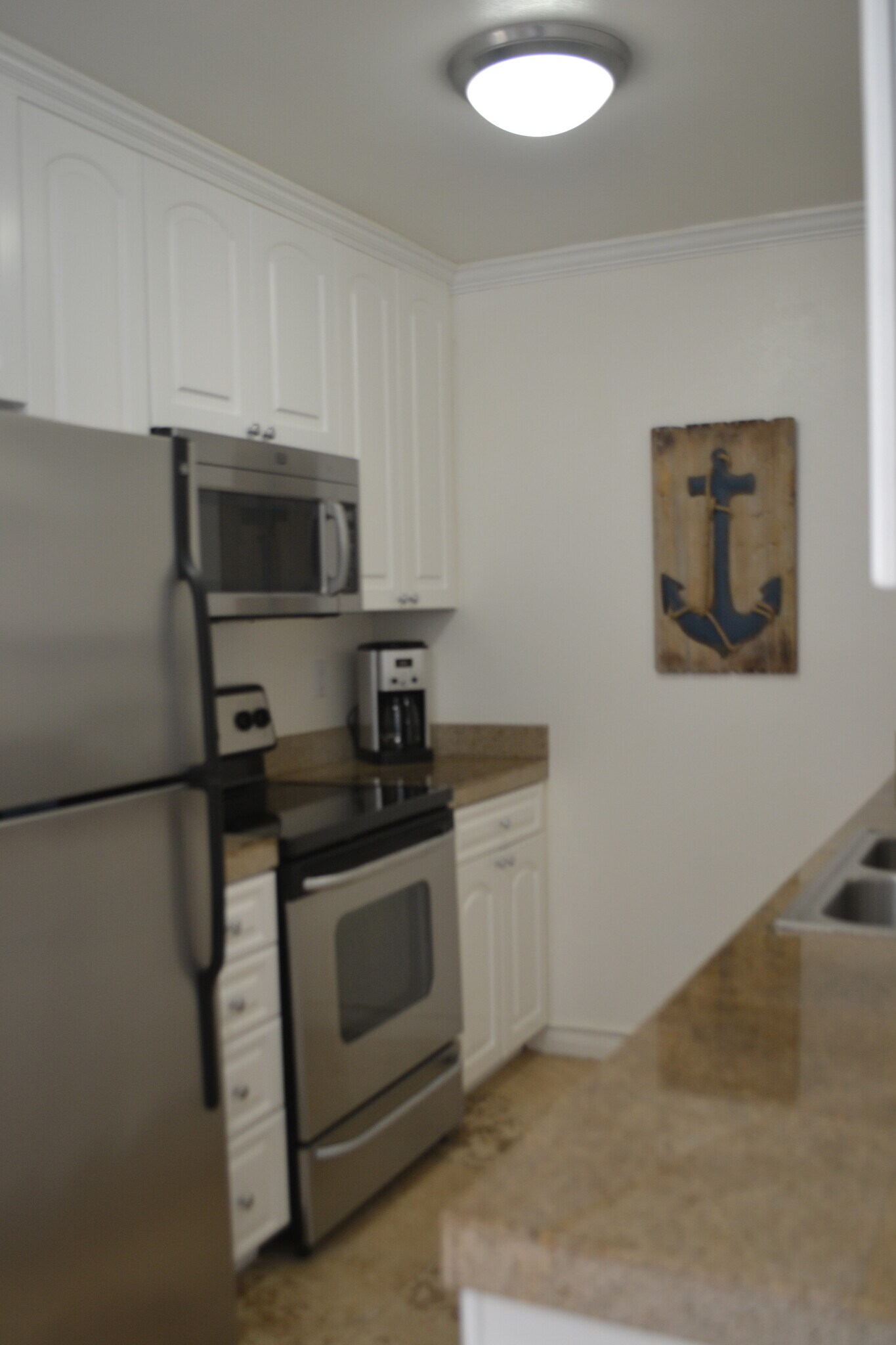 Building Photo - 676 Seacoast Dr