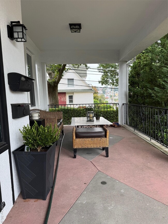 Building Photo - 42 Hill Terrace