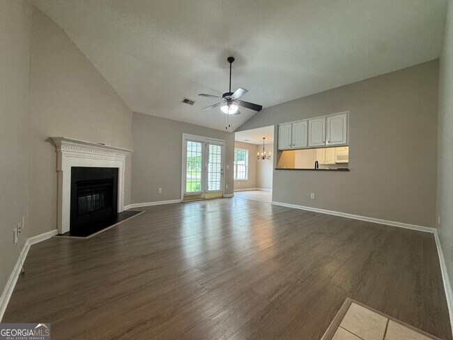 Building Photo - 201 Brookstone Dr SW