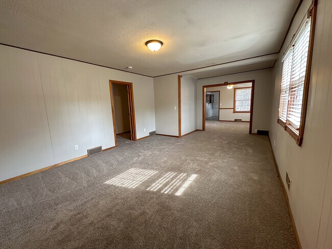 Building Photo - 1208 Baker Ave