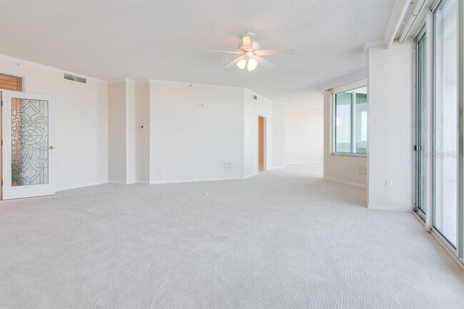 Building Photo - 1 Seaside Ln