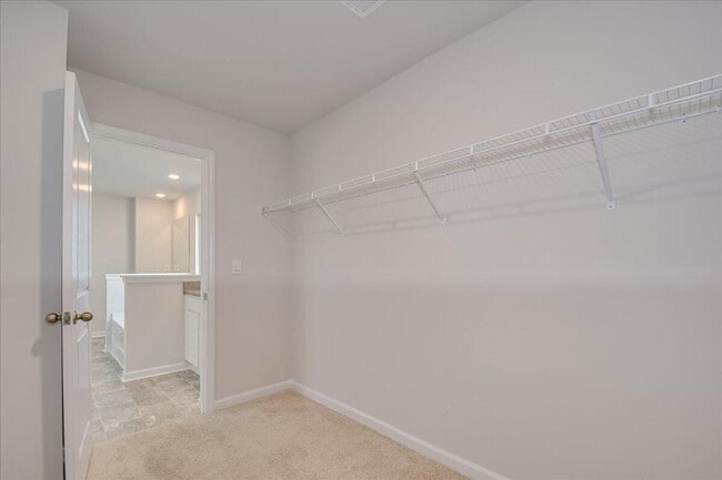 Building Photo - 1412 Deer Hollow Run
