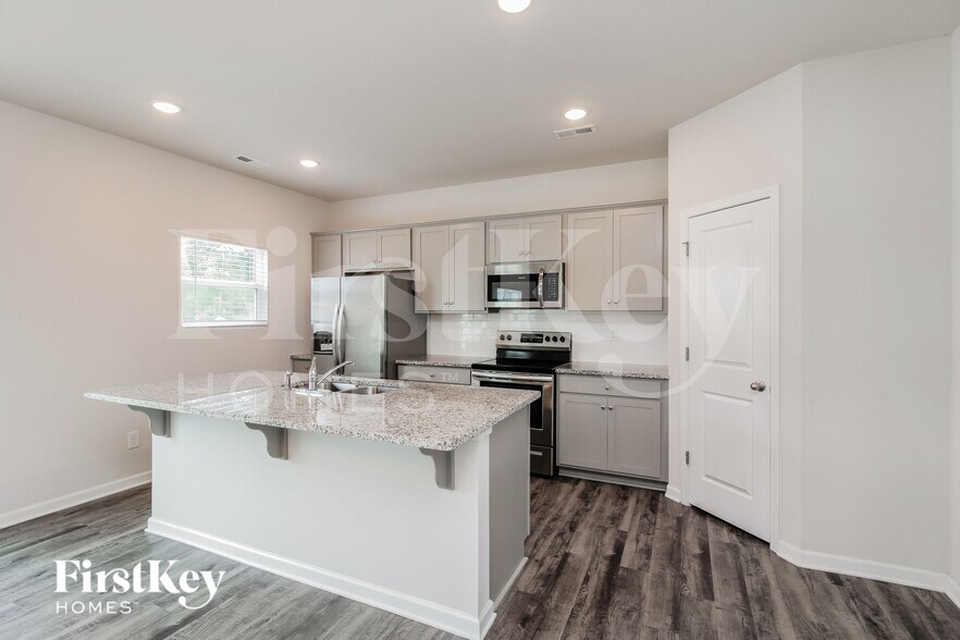 Building Photo - 7305 Brawley Wood Ct