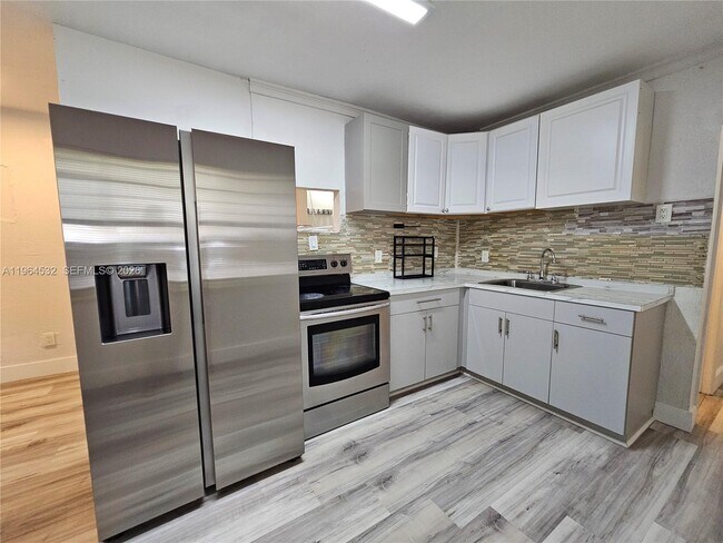 Building Photo - 1727 Fletcher St