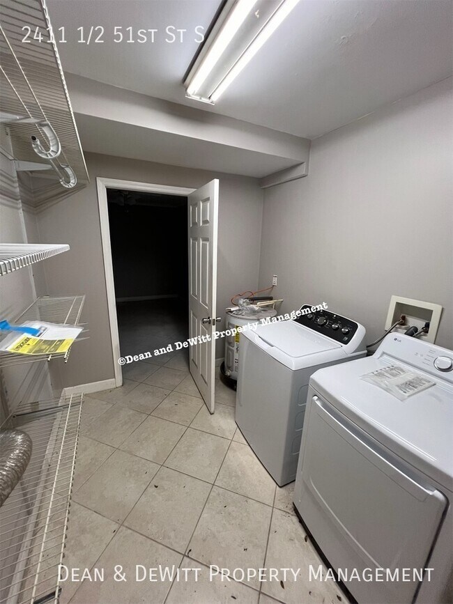 Building Photo - 2411 1/2 51st St S-