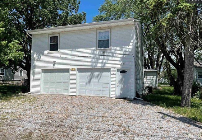Primary Photo - 726 S 31st St