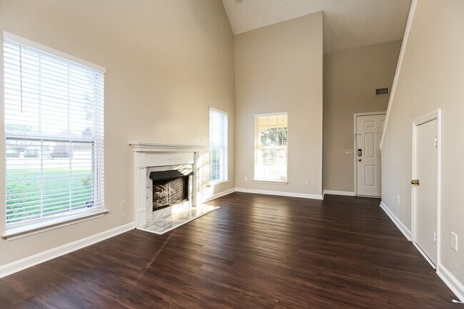 Building Photo - 5400 Sunnyvale Dr