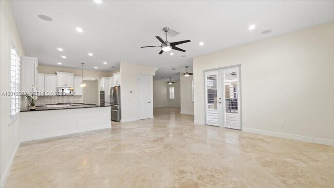 Building Photo - 8610 Lakeside Bnd