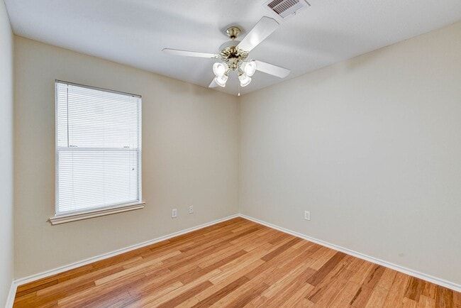 Building Photo - Charming one-story home in Atascocita Park