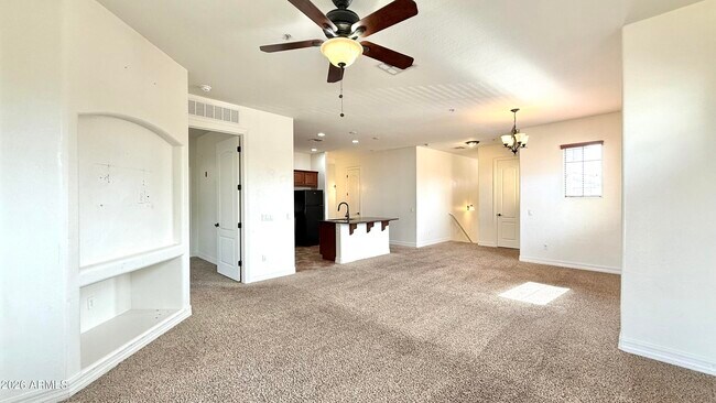 Building Photo - 1456 E 9th St