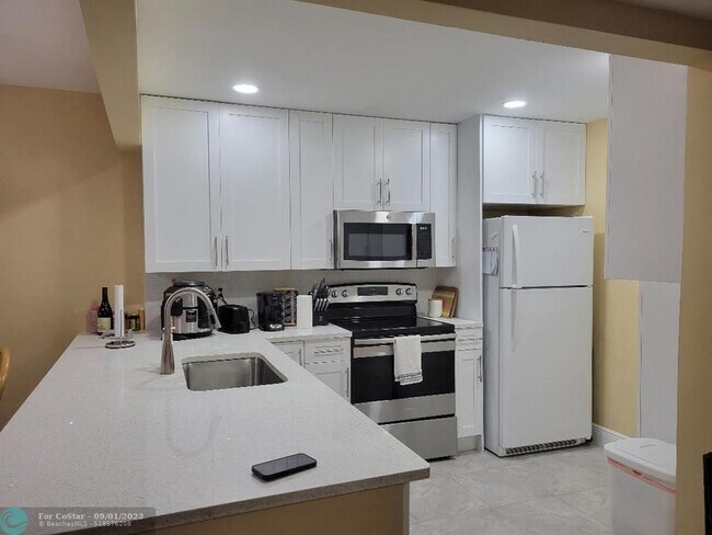 Building Photo - 2828 Casita Way