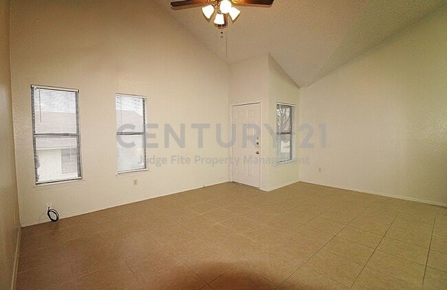 Building Photo - Adorable 2/1.5 in Weatherford For Rent!