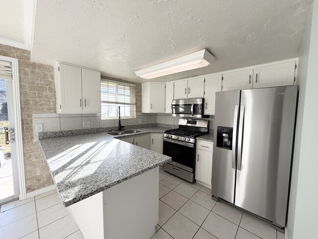 Building Photo - 786 San Simeon Way