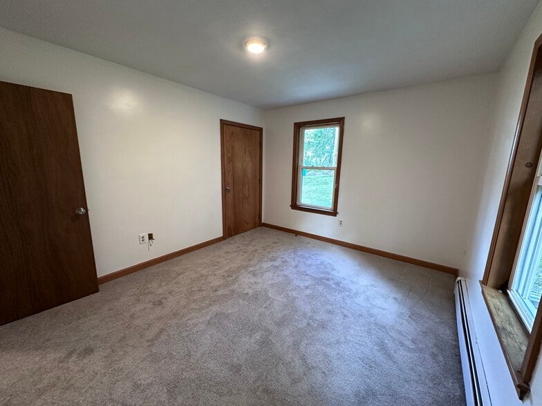 Building Photo - 473 Fairmount St
