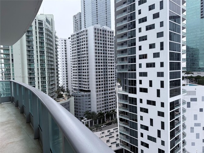 Building Photo - 1331 Brickell Bay Dr