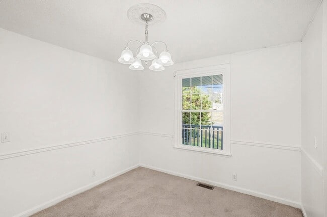 Building Photo - 5100 Colemont Dr