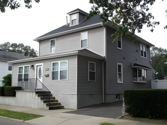 Building Photo - 57 S Fulton St