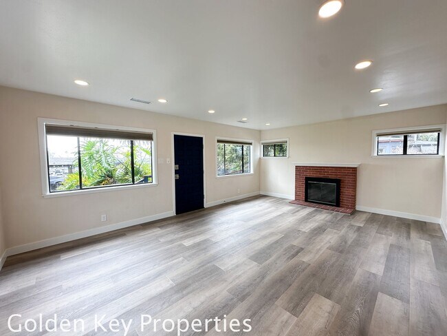 Building Photo - Beautifully remodeled single-level home in...
