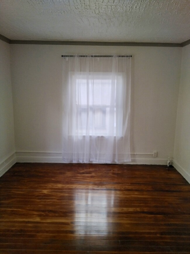 Building Photo - 517 S Rampart Blvd