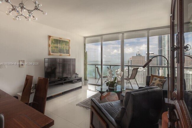 Building Photo - 495 Brickell Ave