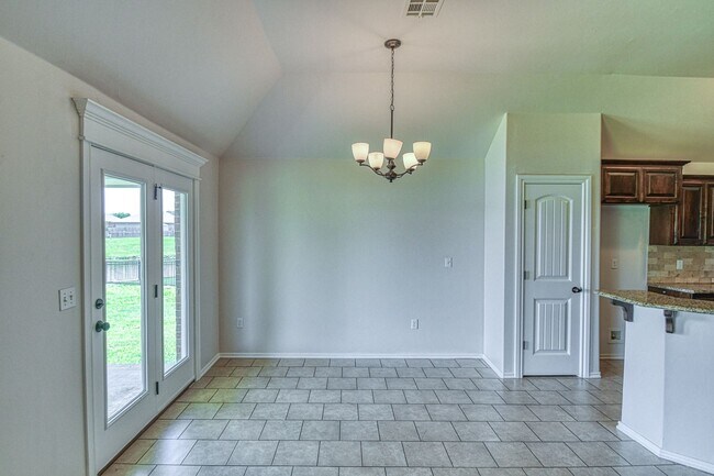 Building Photo - Newly Remodeled Three Bedroom with a Water...