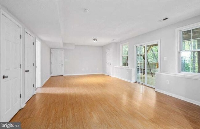 Building Photo - 206 Cedar Ridge Dr