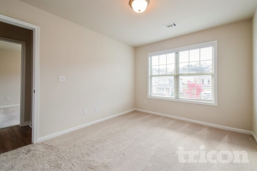 Building Photo - 4020 Bella View Ln