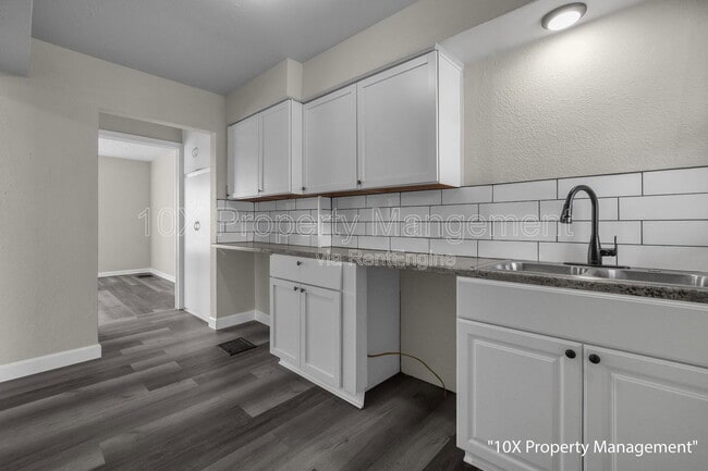 Building Photo - 97 N Waverly St