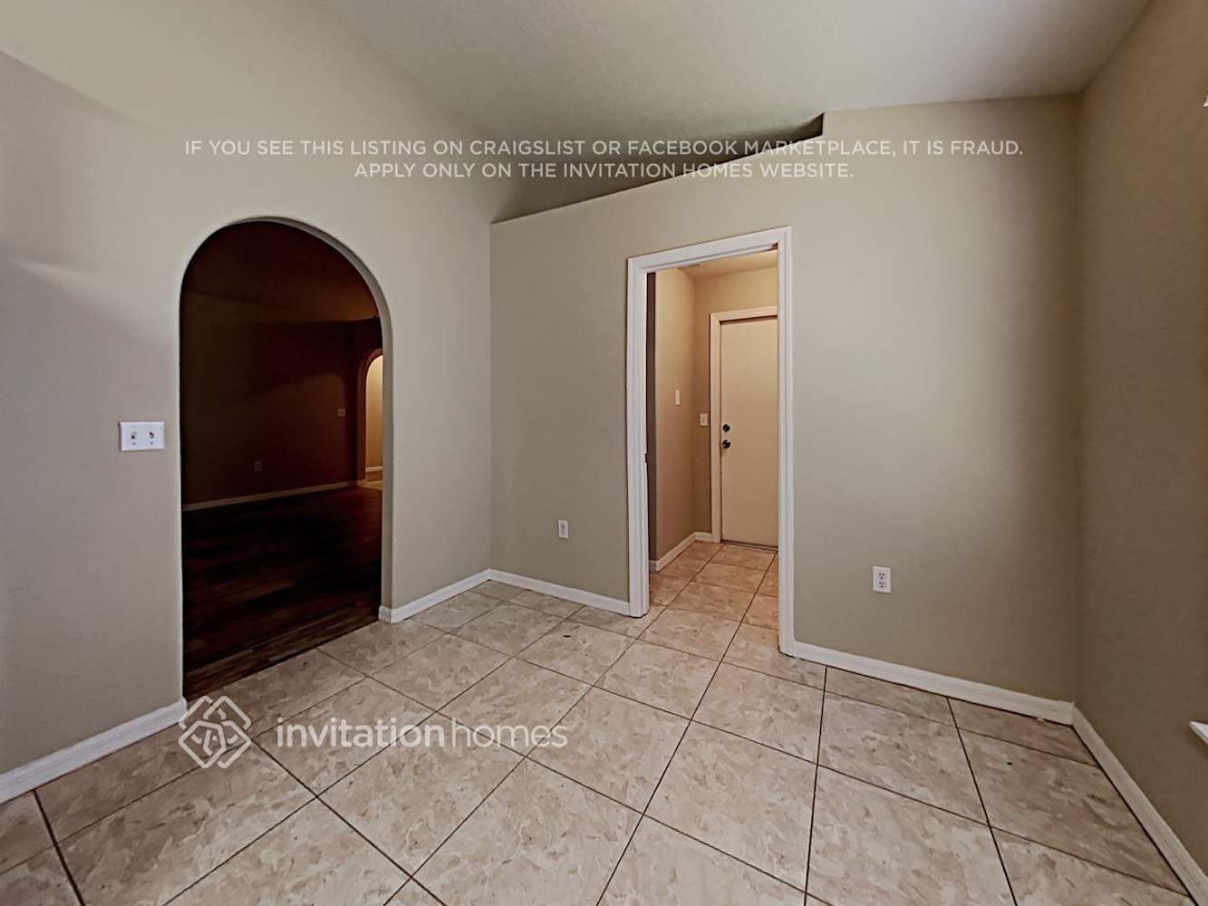 Building Photo - 4716 Four Lakes Dr