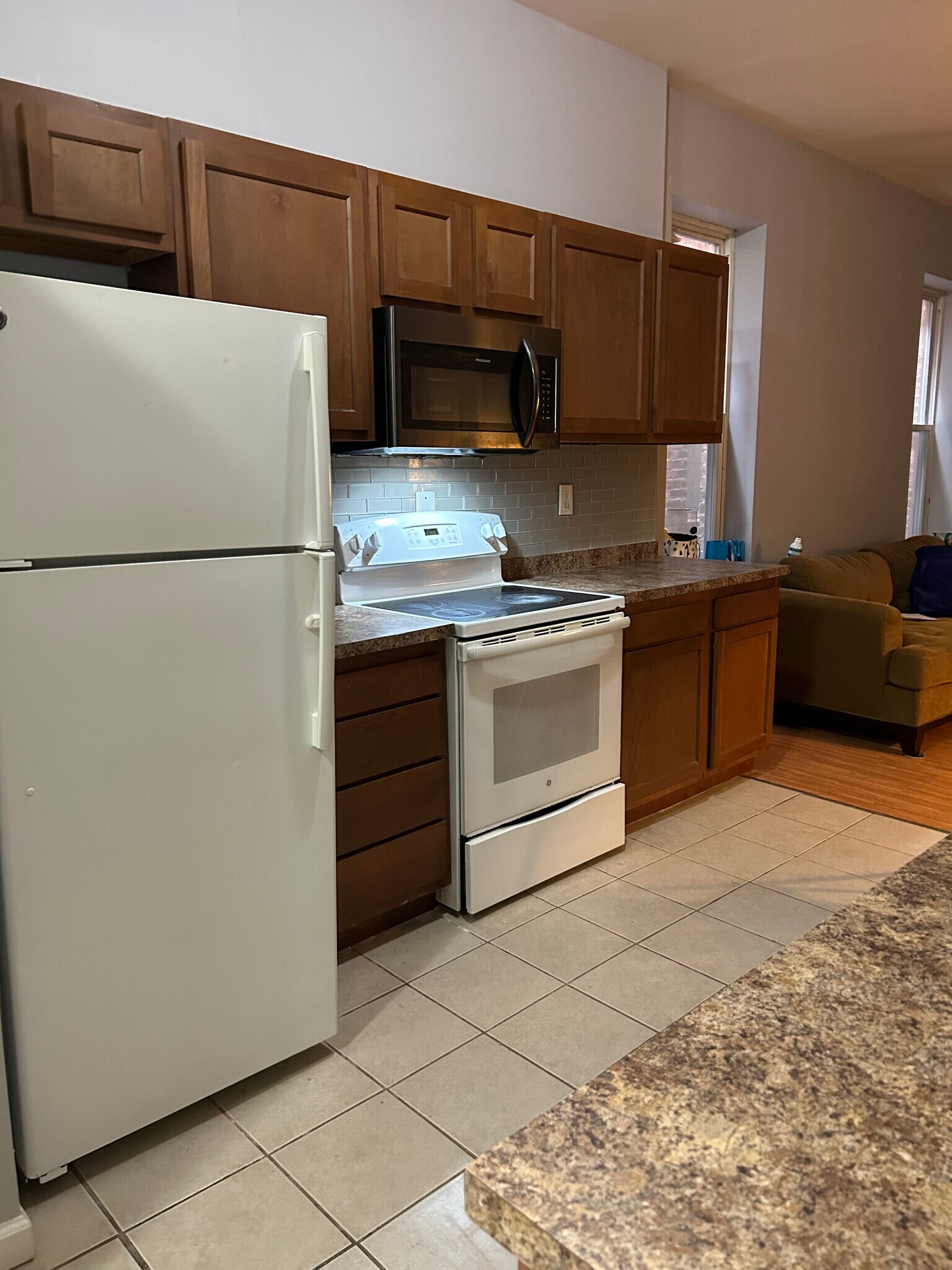 Building Photo - 33 Congress St