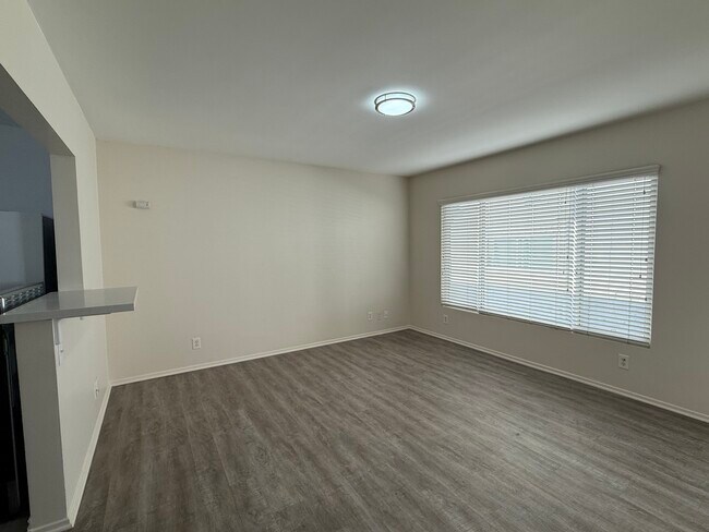 Living Room - 140 Virginia St