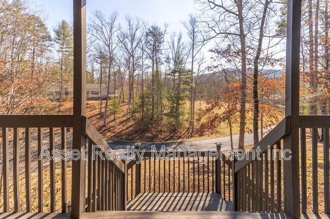 Building Photo - 306 White Cap Ln