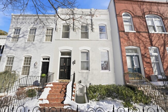 Building Photo - 1635 35th St NW