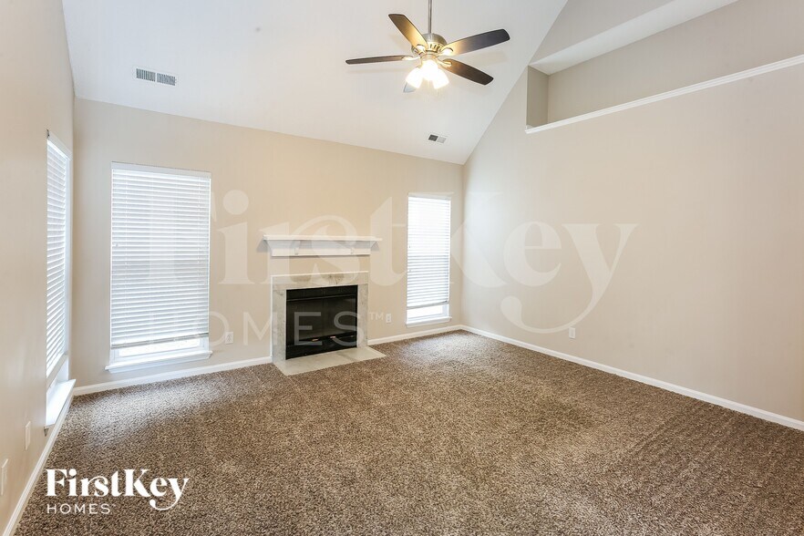 Building Photo - 6020 Carriage Oaks Dr