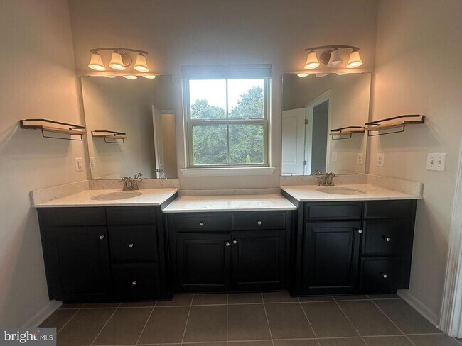 Building Photo - 10402 Steeplechase Run Ln