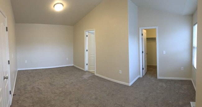 Building Photo - Cozy West Jordan Home with attached 2 car garage