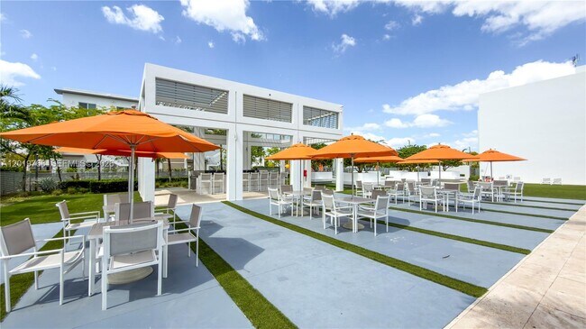 Building Photo - 6440 NW 103rd Psge