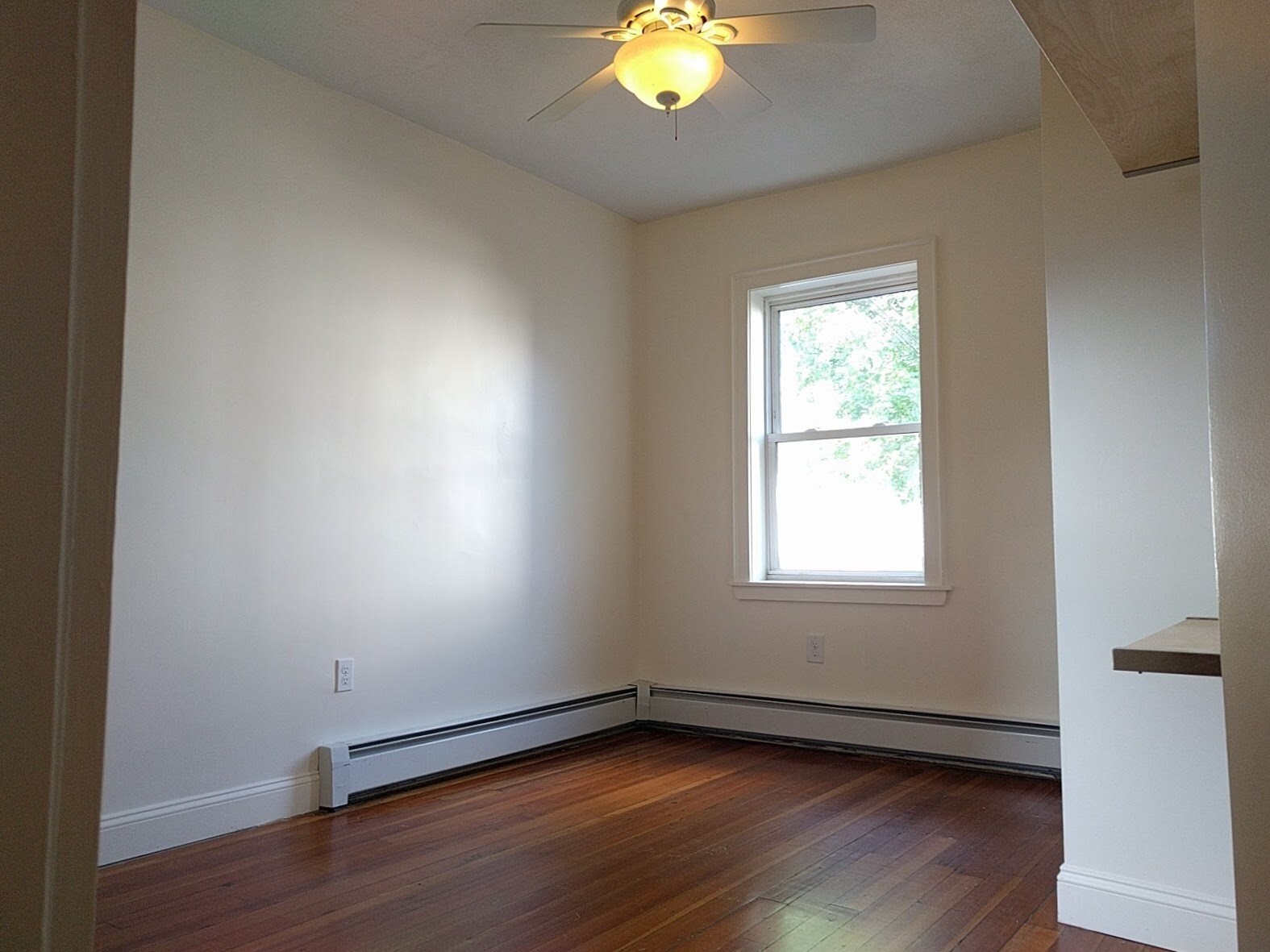 Building Photo - 4 Bedford St