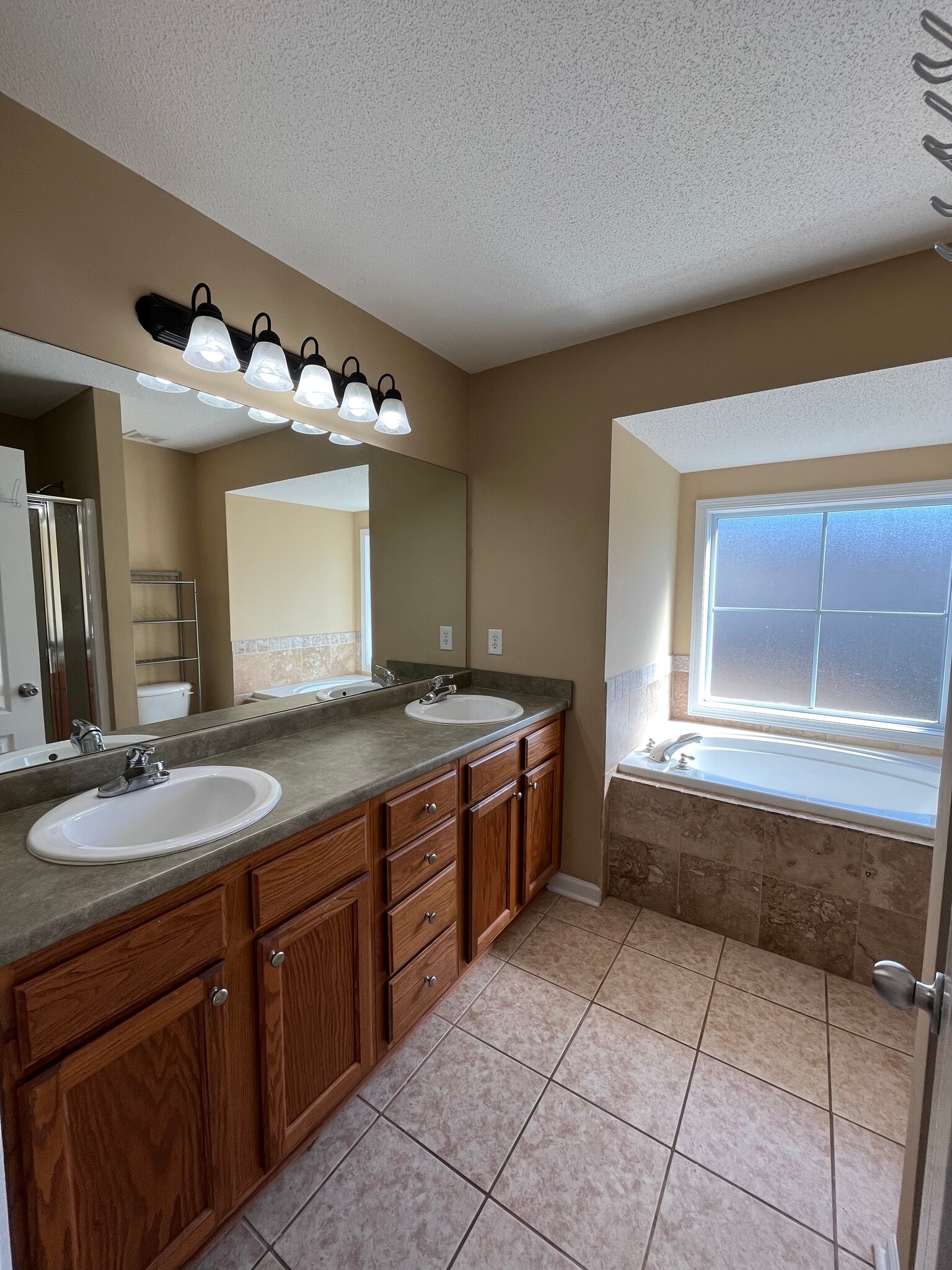 Building Photo - 209 Courthouse Ln